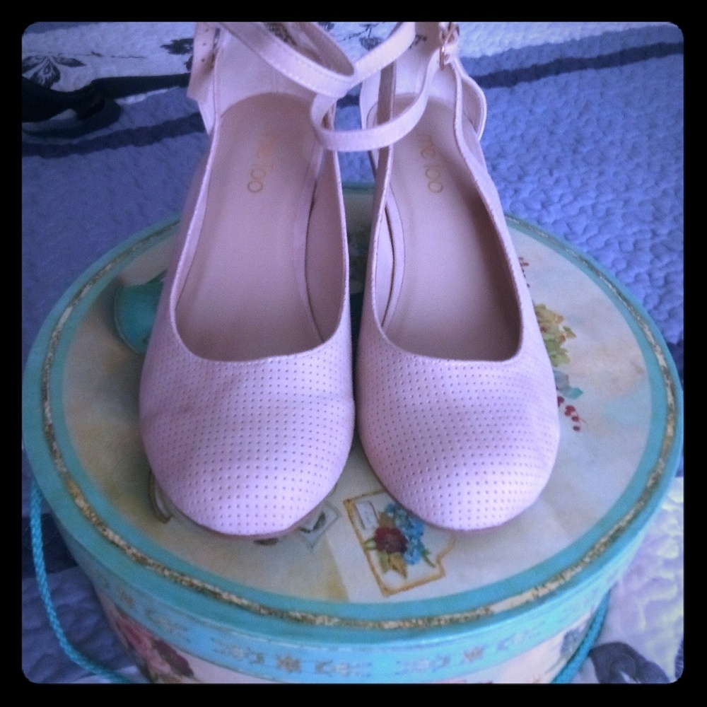 Wedge shoes